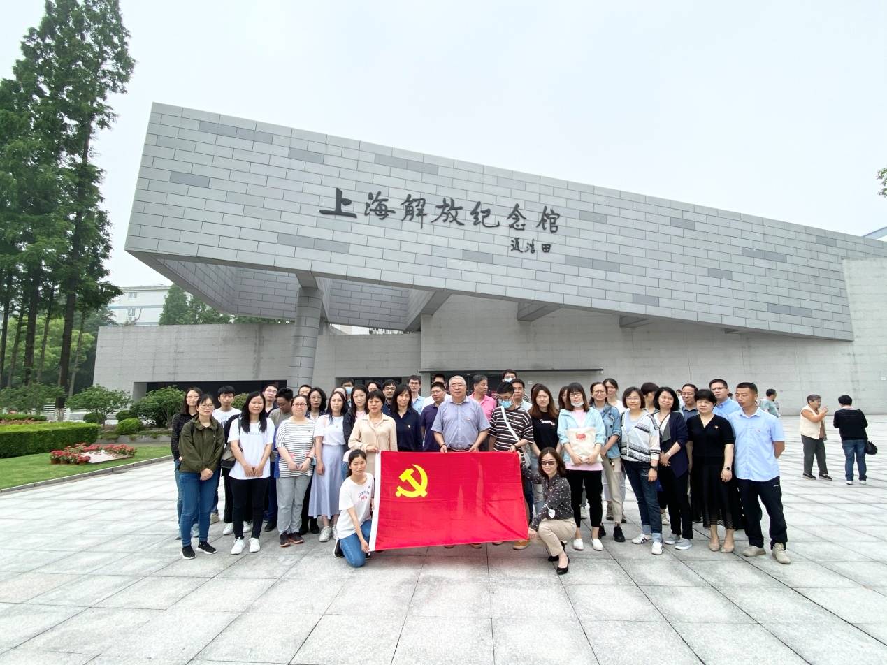 祭扫上海解放战役英烈,强化党风廉政建设 祭扫上海解放战役英烈,强化党风廉政建设